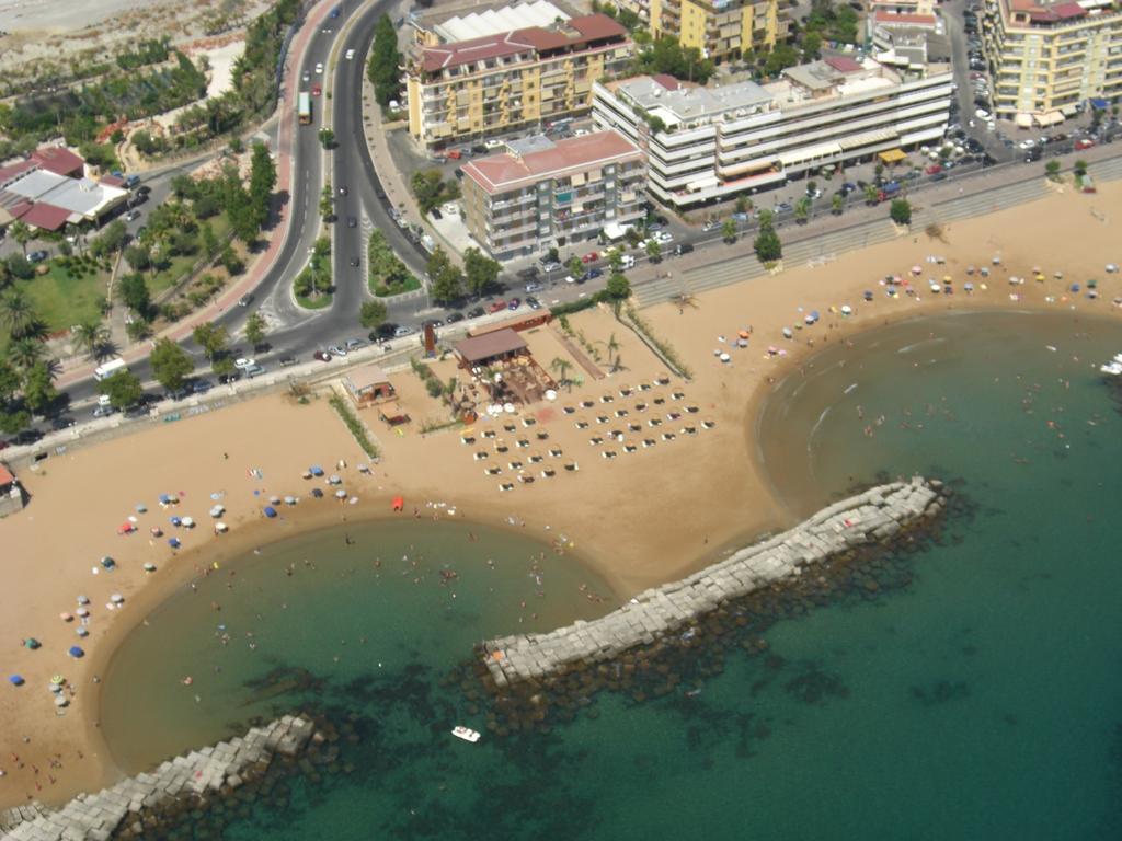 Affitti Brevi- Mediterraneo Crotone Extérieur photo
